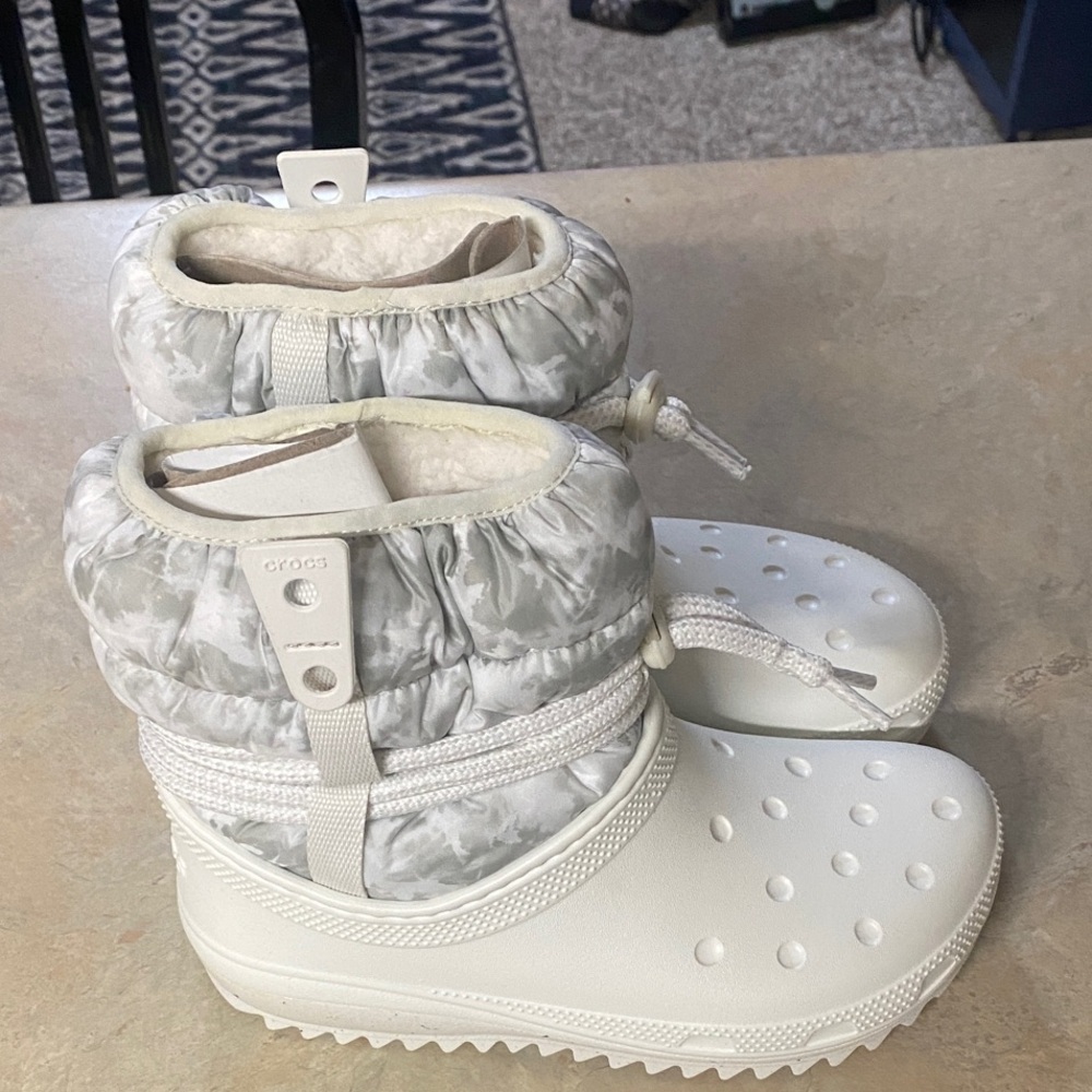 CROCS Women's White and Gray Ankle Boots